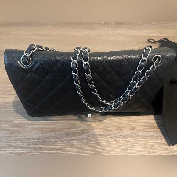 CHANEL Black Caviar Quilted Jumbo Single Flap Black - Picture 9 of 14
